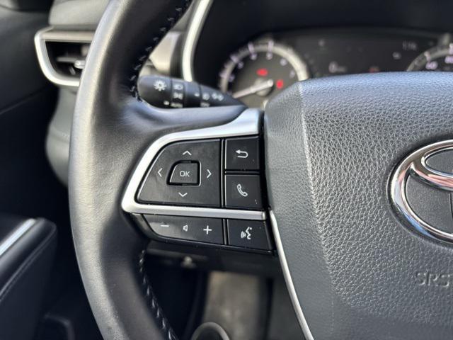 used 2022 Toyota Highlander car, priced at $38,991