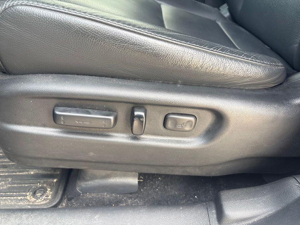 used 2022 Honda Pilot car, priced at $25,149