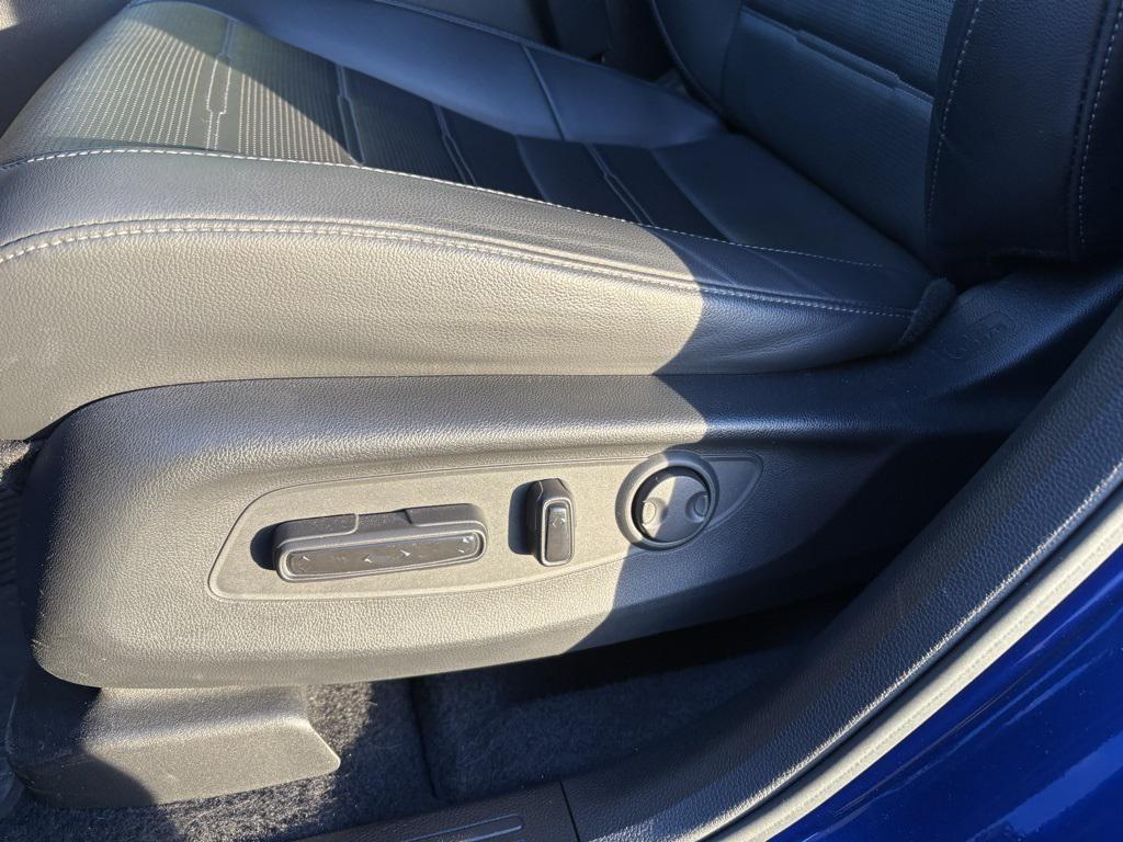 used 2023 Honda CR-V car, priced at $33,251