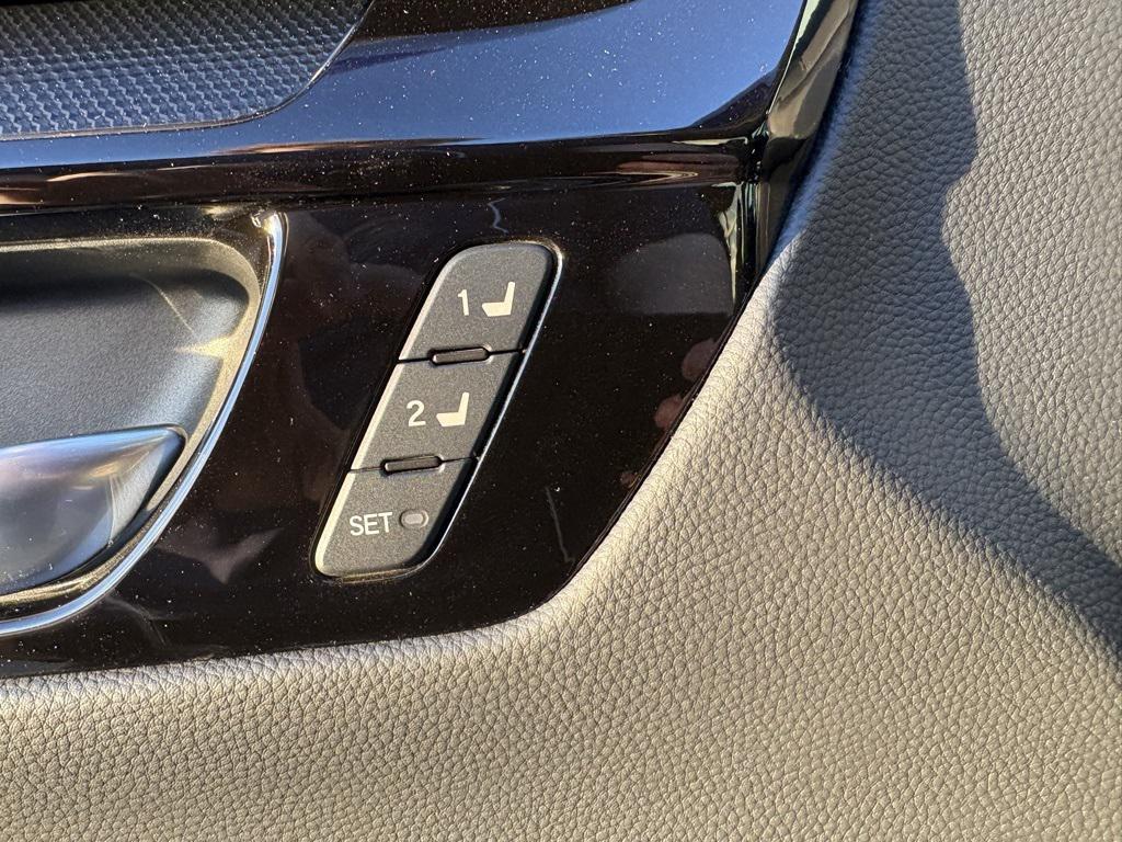 used 2023 Honda CR-V car, priced at $33,251