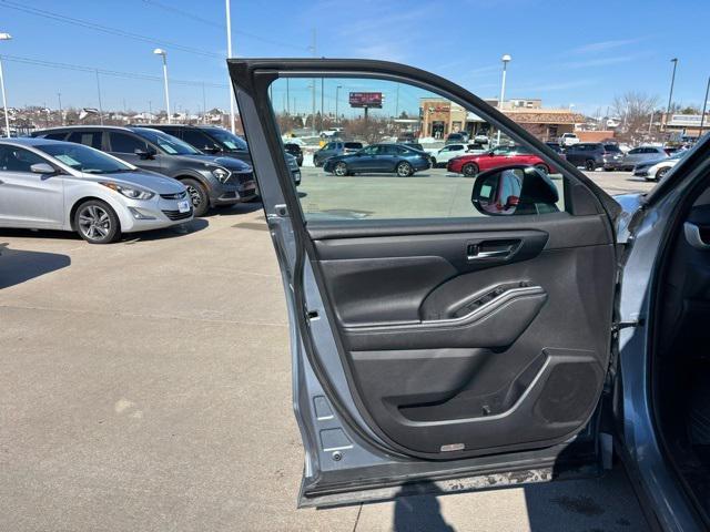 used 2020 Toyota Highlander car, priced at $24,300