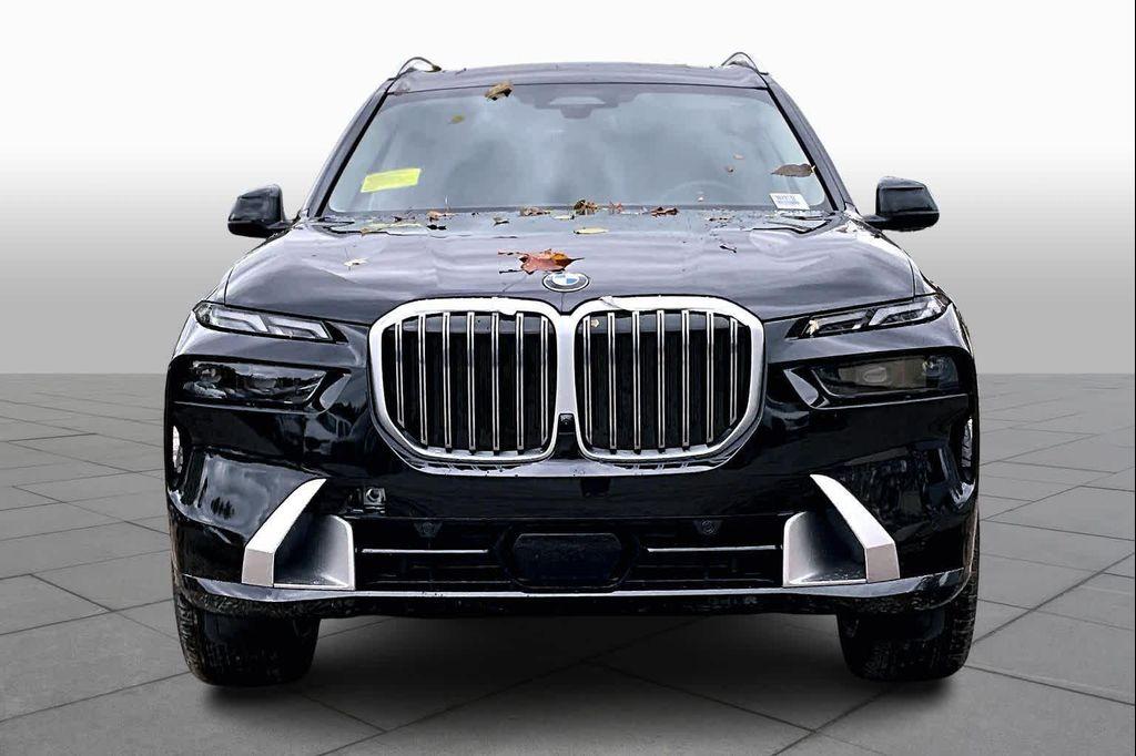new 2026 BMW X7 car, priced at $93,625