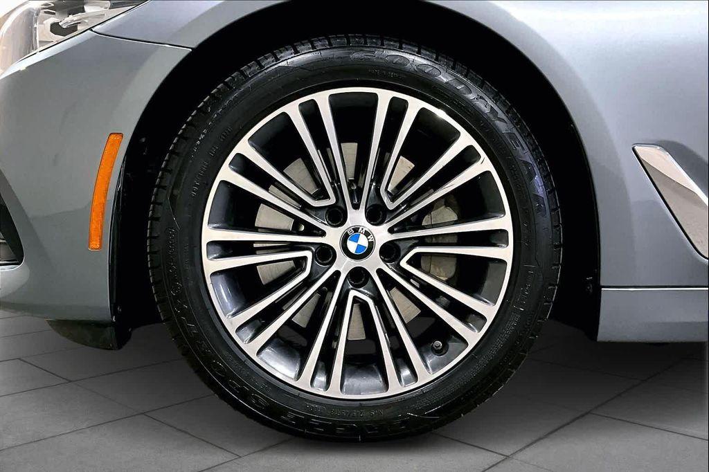 used 2019 BMW 540 car, priced at $25,487