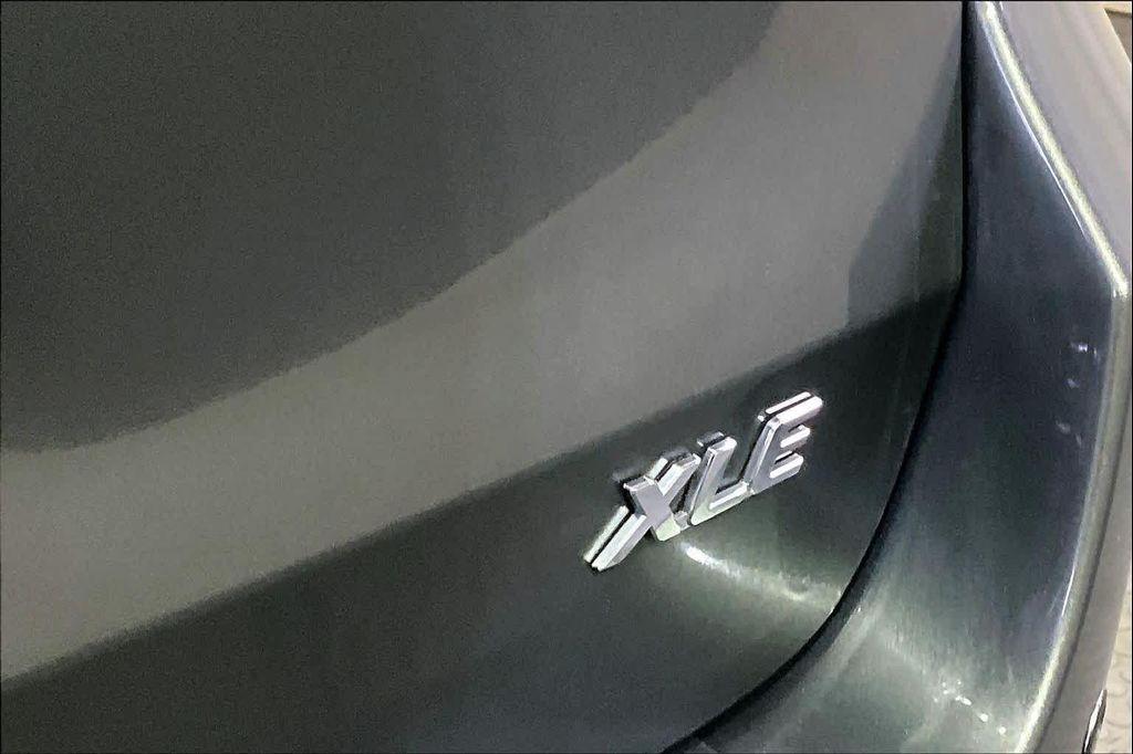 used 2014 Toyota Sienna car, priced at $13,287