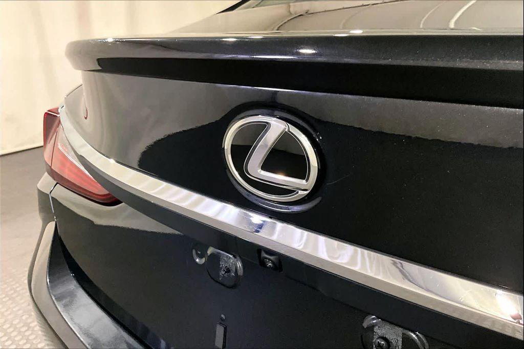 used 2024 Lexus ES 300h car, priced at $41,987