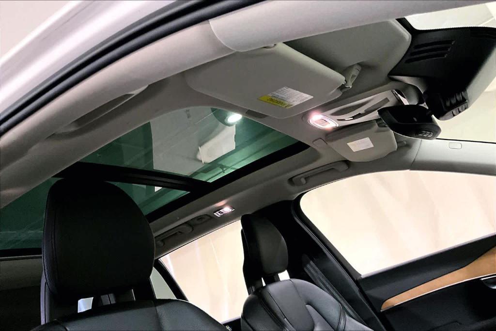 used 2021 Volvo XC90 Recharge Plug-In Hybrid car, priced at $31,487