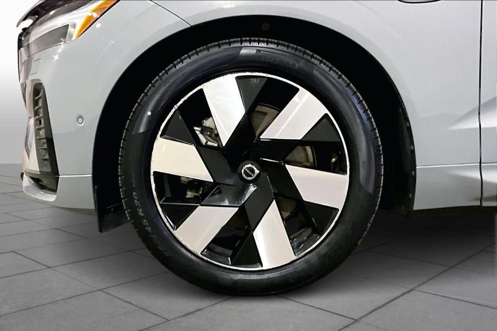 used 2024 Volvo XC60 Recharge Plug-In Hybrid car, priced at $47,487