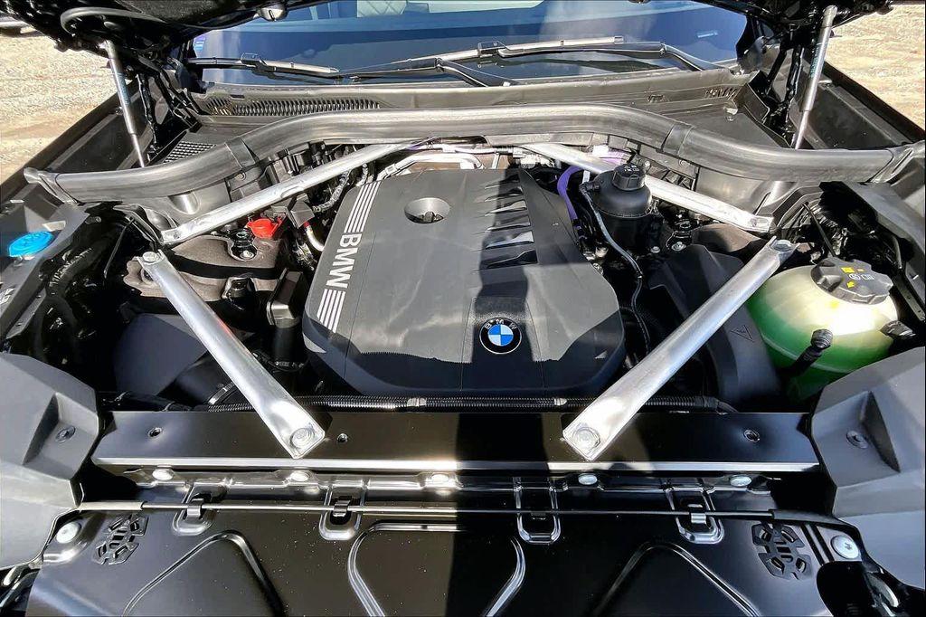 new 2026 BMW X7 car, priced at $92,115