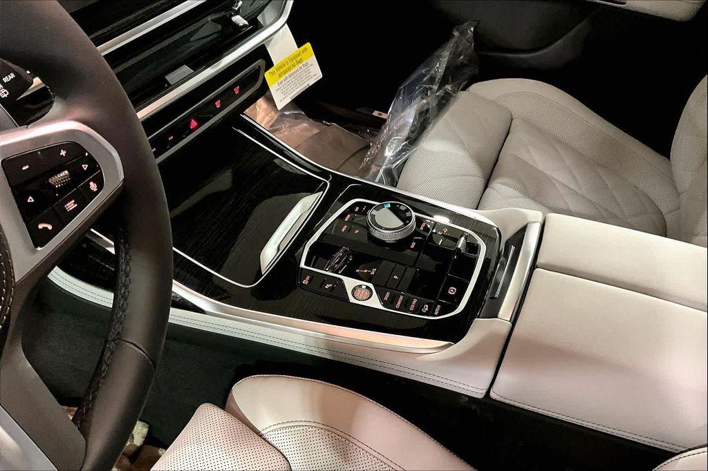 new 2026 BMW X7 car, priced at $98,450