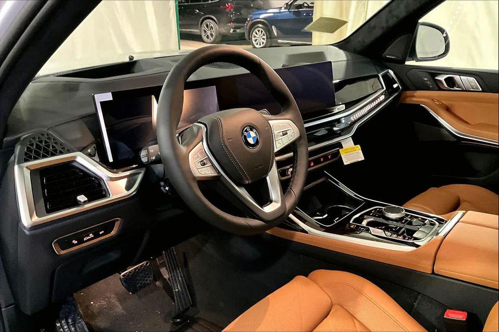 new 2026 BMW X7 car, priced at $93,900