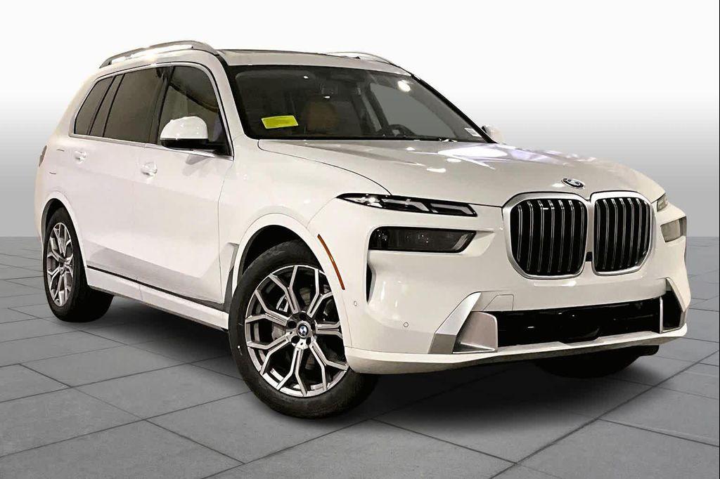 new 2026 BMW X7 car, priced at $93,965