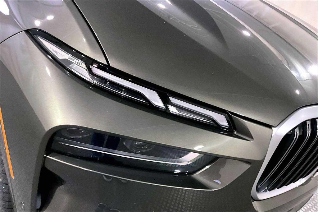 new 2026 BMW X7 car, priced at $93,430