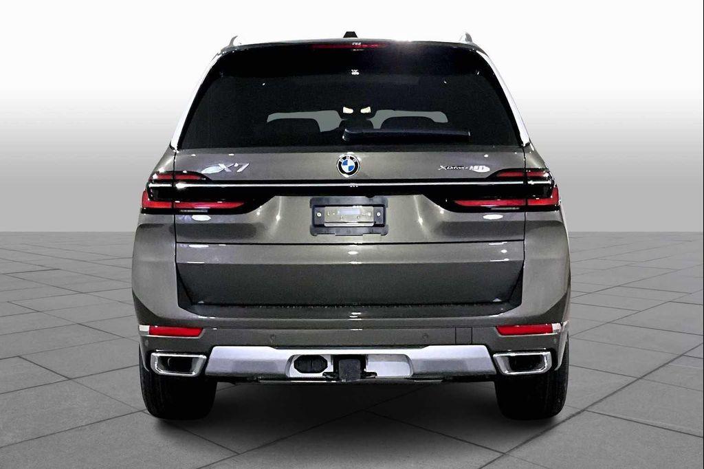 new 2026 BMW X7 car, priced at $93,430