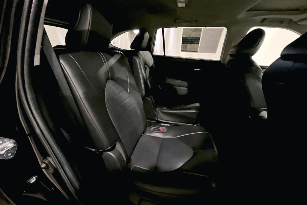 used 2022 Toyota Highlander car, priced at $36,287