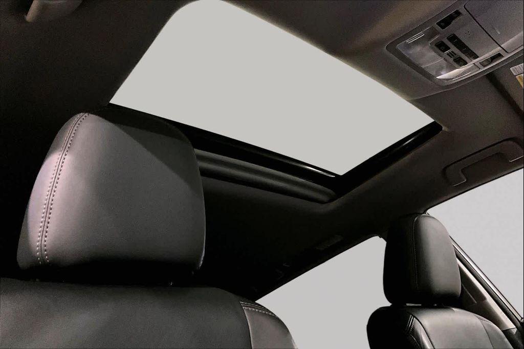 used 2015 Toyota Highlander car, priced at $19,482