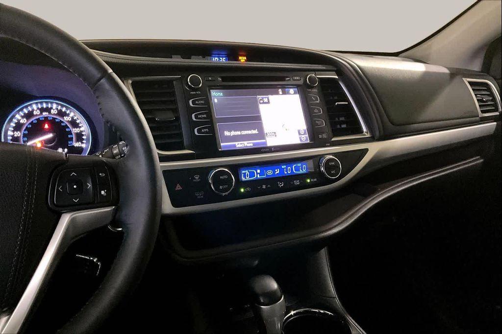 used 2015 Toyota Highlander car, priced at $19,482