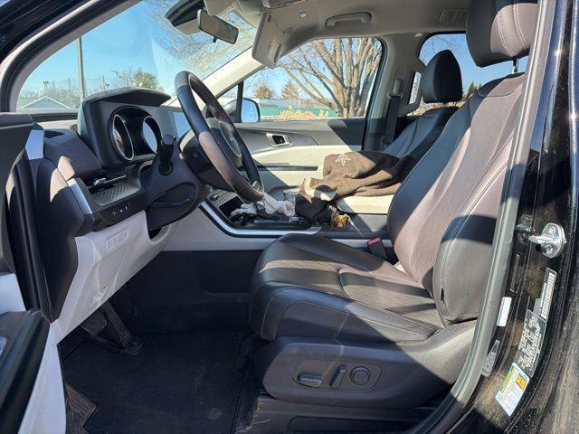 used 2024 Kia Carnival car, priced at $30,500