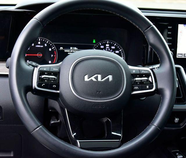 used 2023 Kia Sorento car, priced at $31,500