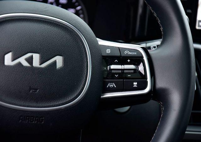 used 2023 Kia Sorento car, priced at $31,500