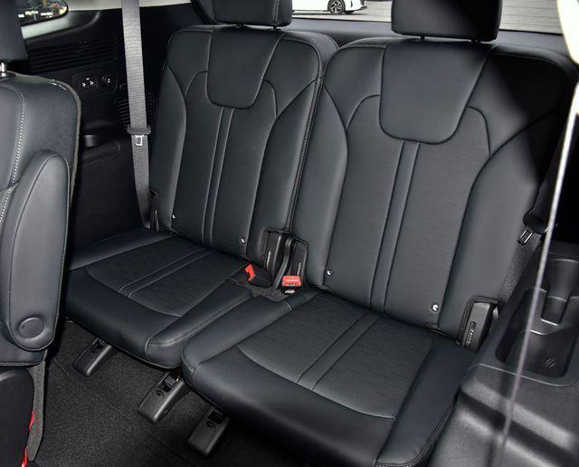 used 2025 Kia Sorento Hybrid car, priced at $36,500