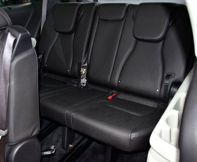 used 2024 Kia Carnival car, priced at $35,399