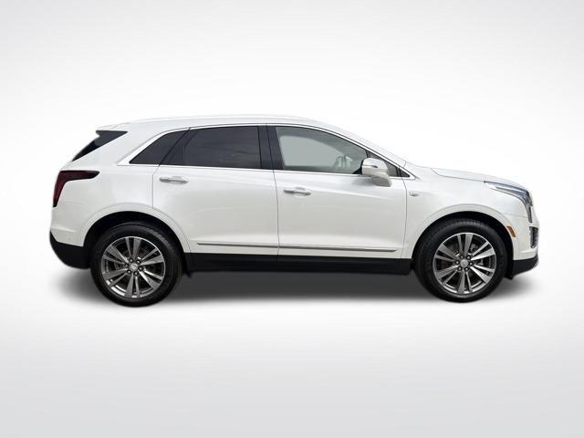 used 2022 Cadillac XT5 car, priced at $27,720