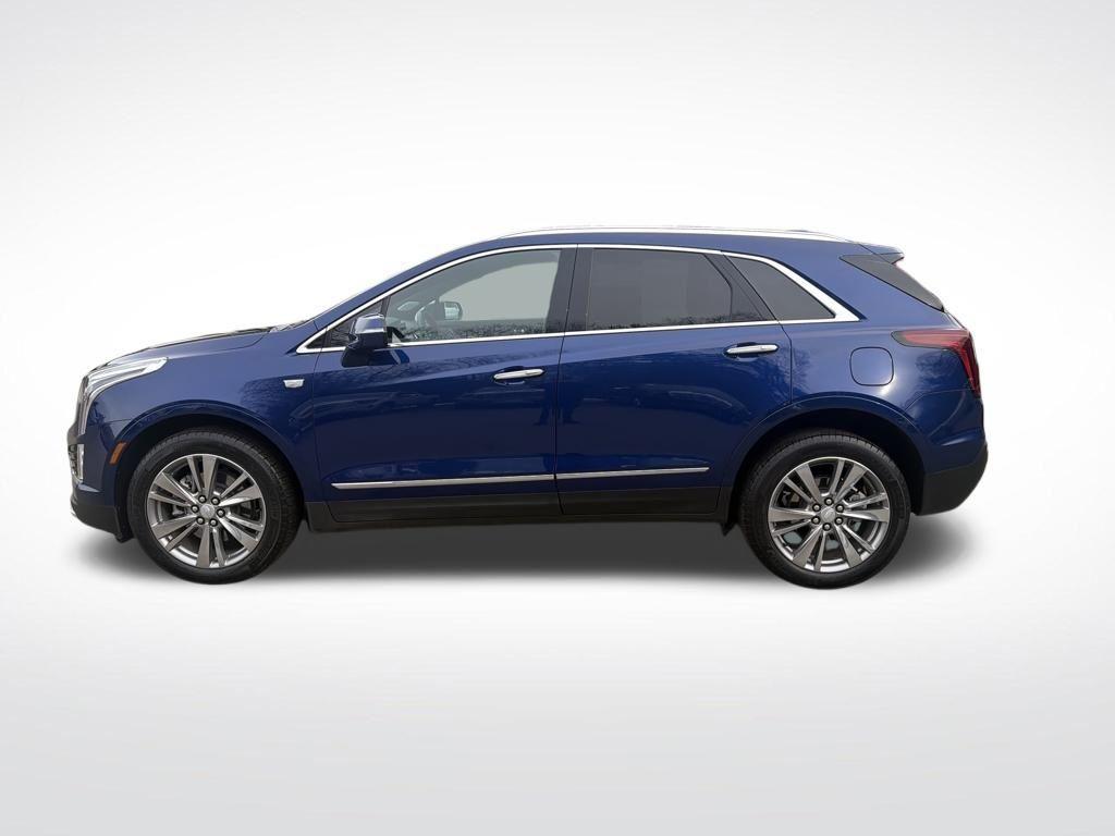 used 2025 Cadillac XT5 car, priced at $41,643