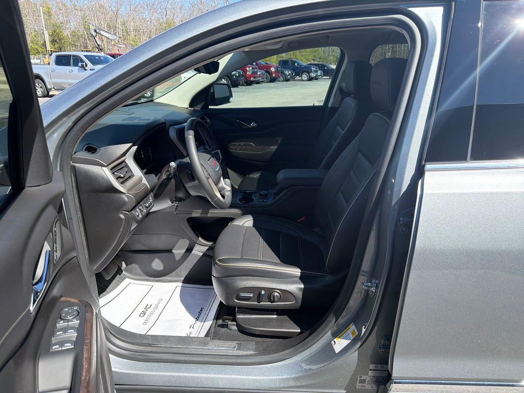 used 2023 GMC Acadia car, priced at $35,000