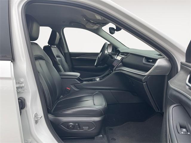 used 2023 Jeep Grand Cherokee car, priced at $29,399