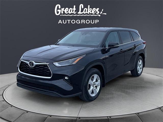 used 2023 Toyota Highlander car, priced at $31,918