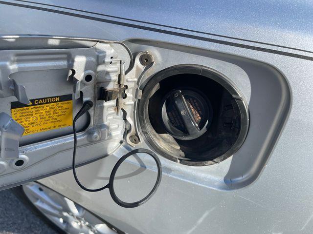 used 2007 Toyota Camry Hybrid car, priced at $2,384