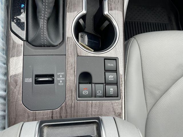 used 2024 Toyota Highlander Hybrid car, priced at $53,798
