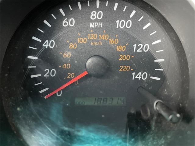 used 2006 Toyota Highlander car, priced at $4,998