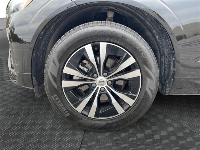 used 2024 Volvo XC60 car, priced at $30,997