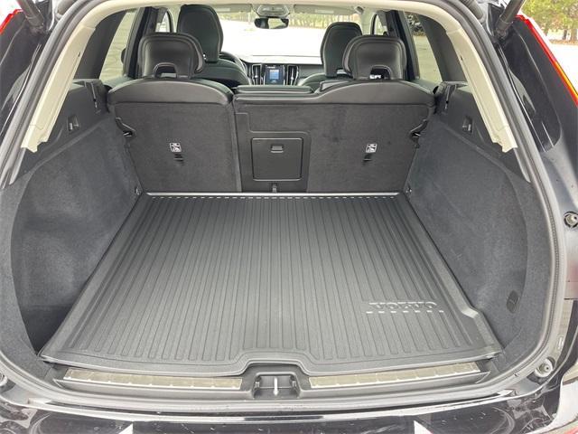 used 2024 Volvo XC60 car, priced at $30,997