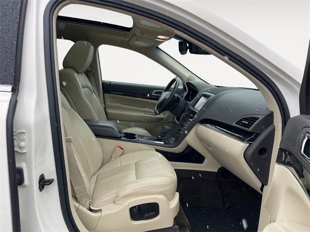 used 2013 Lincoln MKT car, priced at $9,341