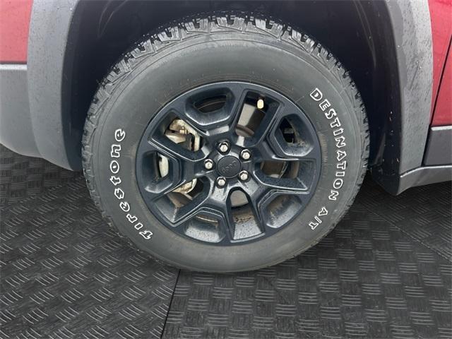 used 2021 Jeep Cherokee car, priced at $21,395