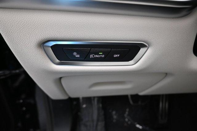 new 2027 BMW X7 car, priced at $104,679