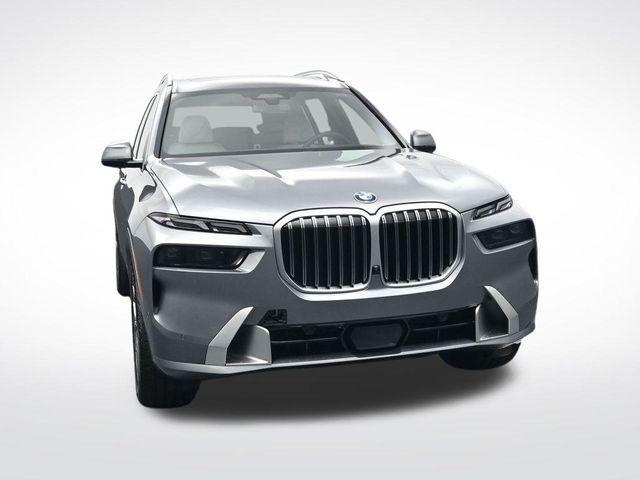 new 2026 BMW X7 car, priced at $95,425