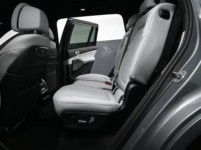new 2026 BMW X7 car, priced at $95,425