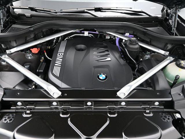new 2026 BMW X7 car, priced at $95,425