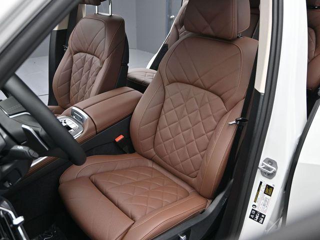 new 2026 BMW X7 car, priced at $91,885