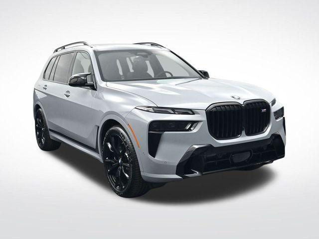new 2026 BMW X7 car, priced at $128,010