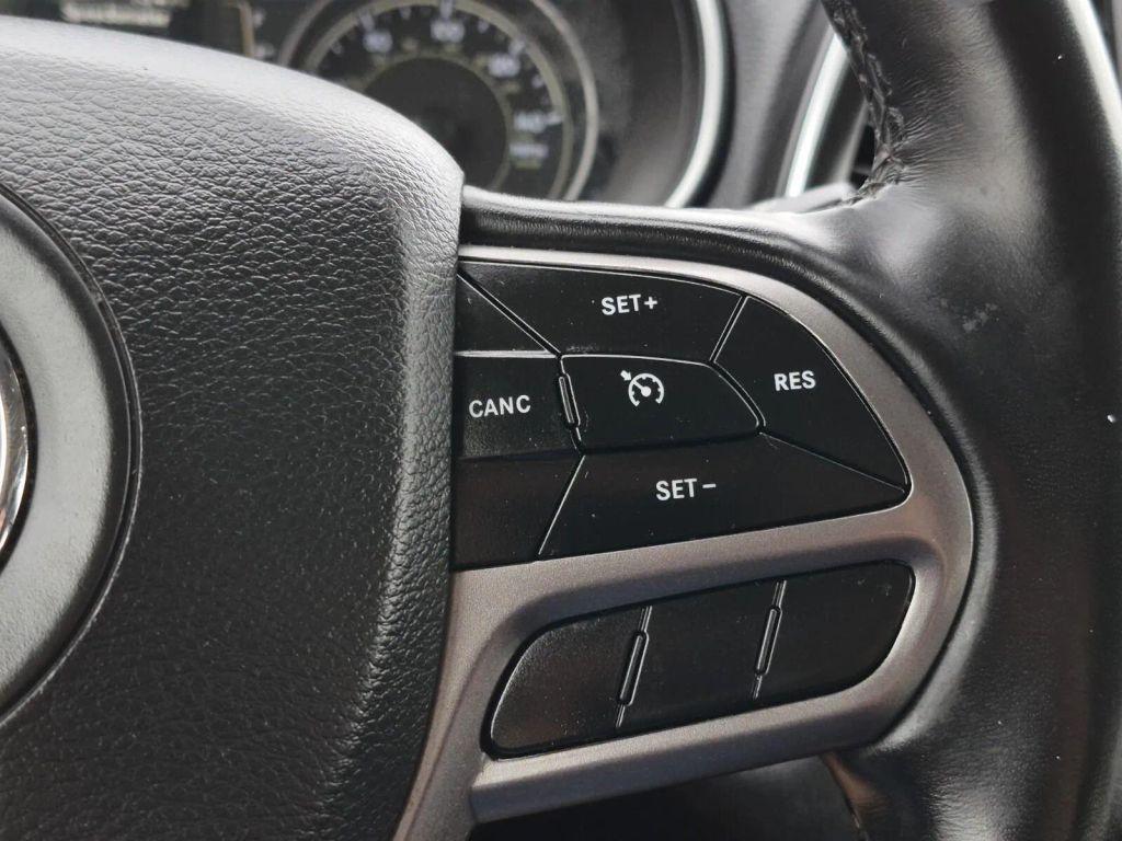 used 2021 Jeep Cherokee car, priced at $15,995