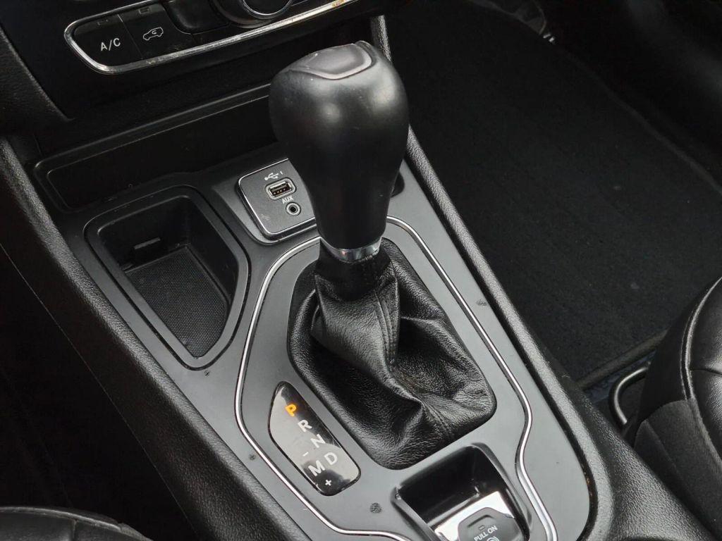 used 2021 Jeep Cherokee car, priced at $15,995