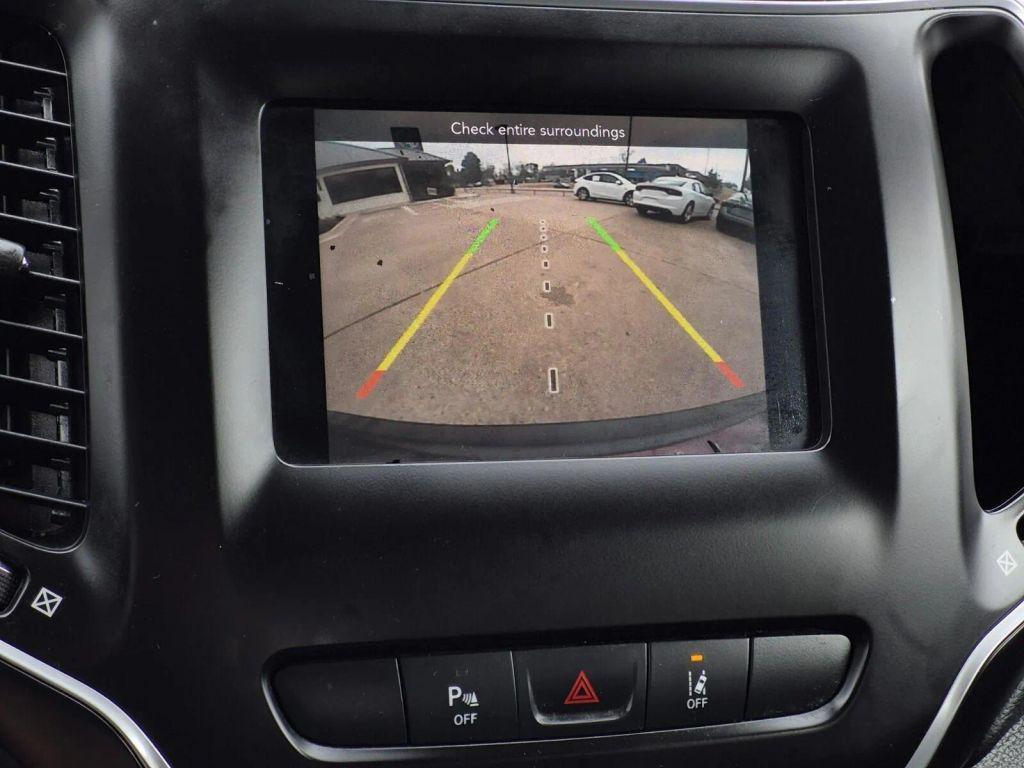 used 2021 Jeep Cherokee car, priced at $15,995