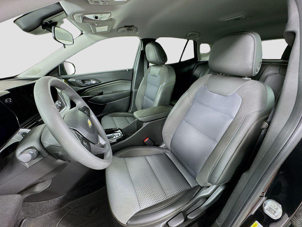used 2024 Chevrolet Trax car, priced at $19,487