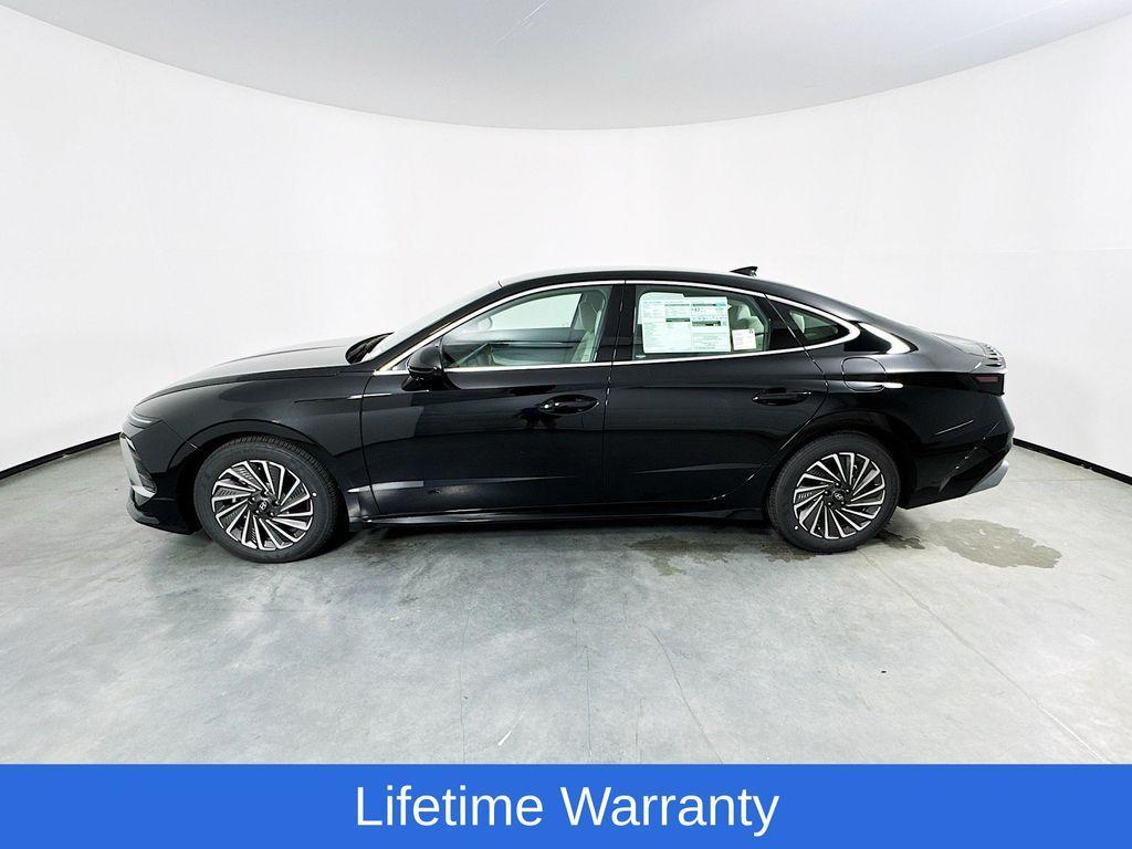 new 2025 Hyundai Sonata Hybrid car, priced at $30,073