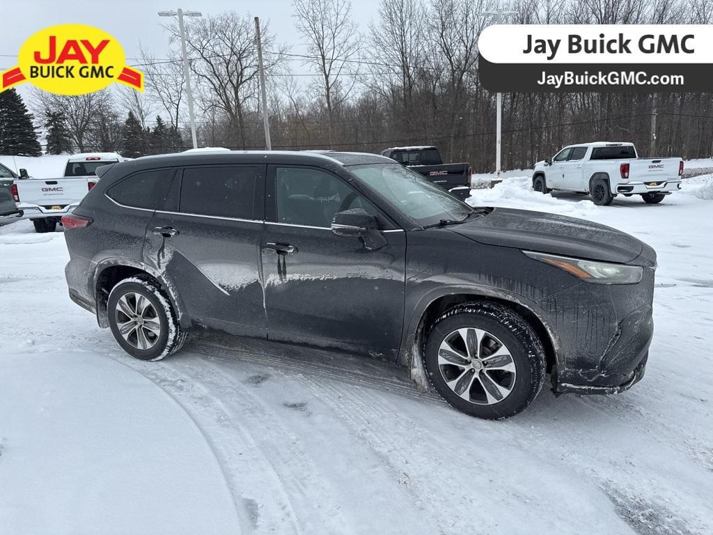 used 2020 Toyota Highlander car, priced at $23,560