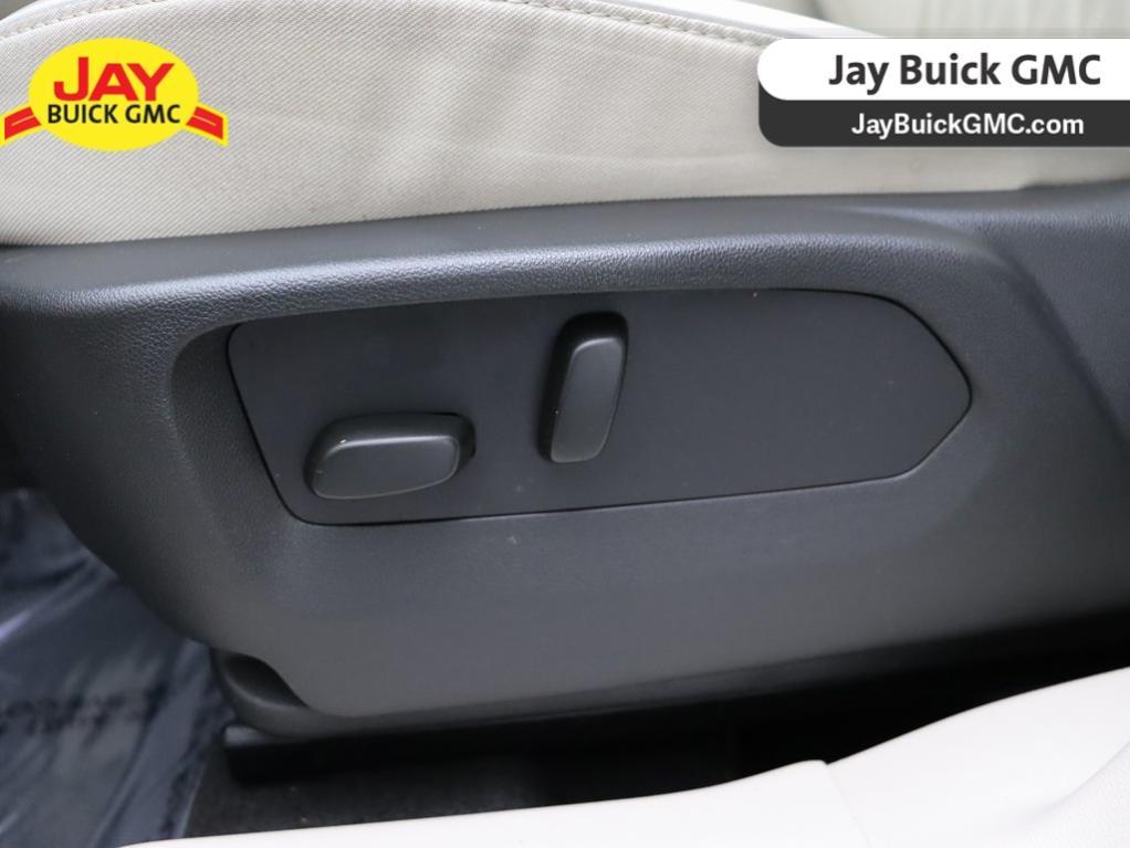 used 2023 Buick Envision car, priced at $31,740